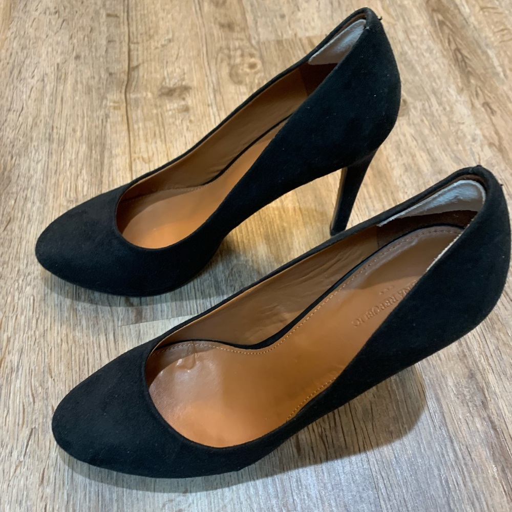 Black Suede Pumps